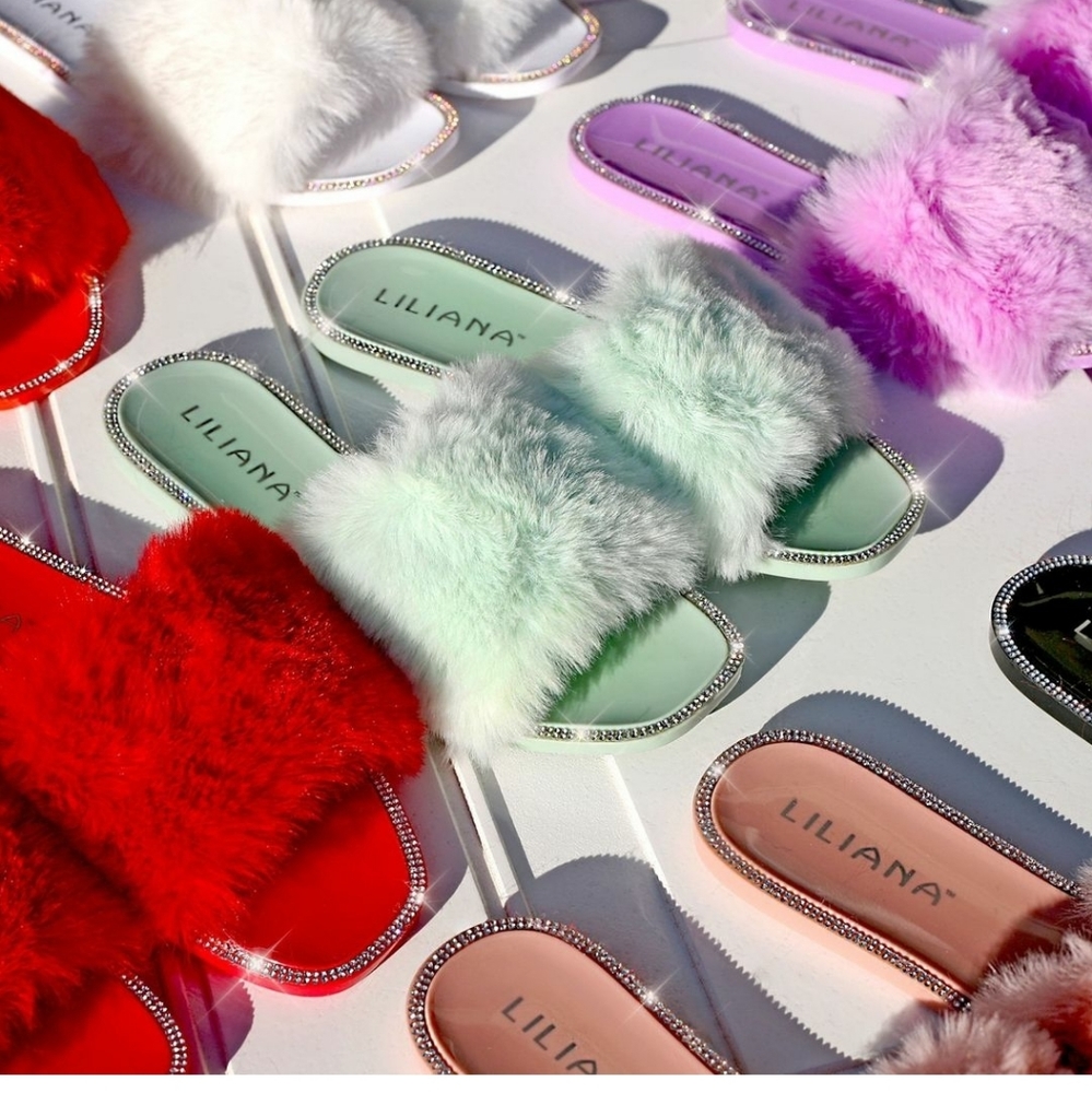 New Liliana Fur Slides